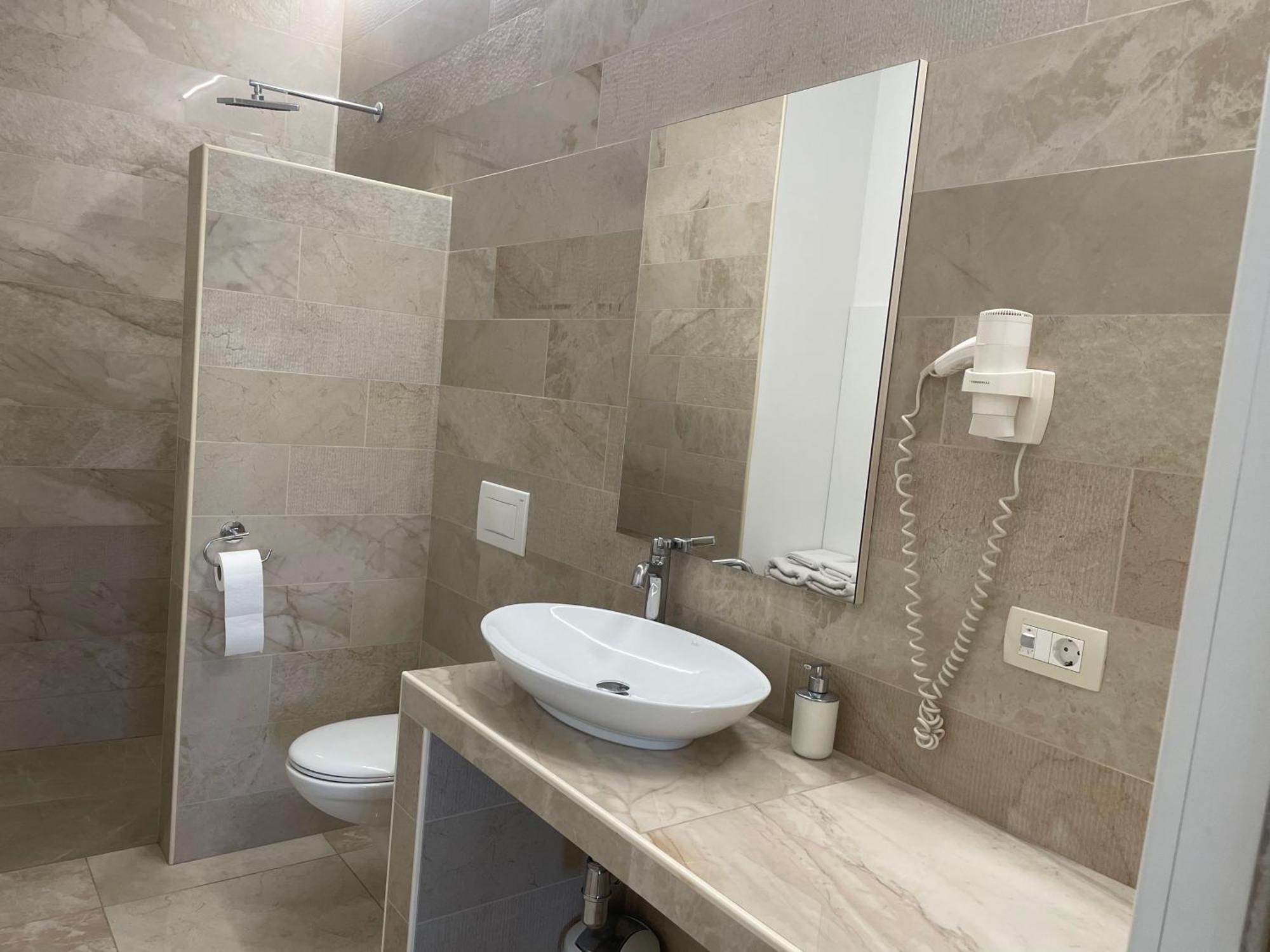 Rooms And Apartments Lisjak Koper Extérieur photo